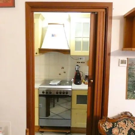 Ilgattosuruotefinalligure Apartment